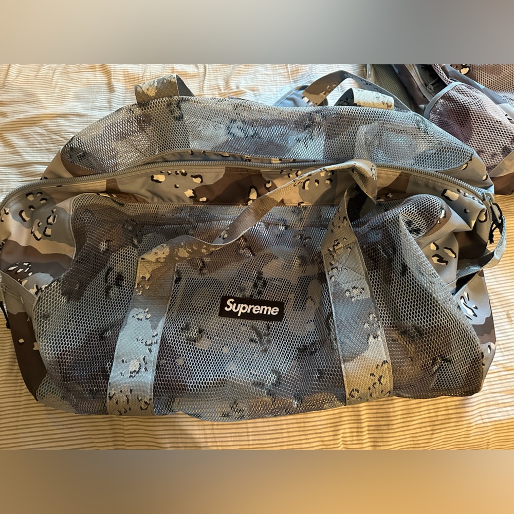 AUTHENTIC Supreme ss20 Blue Chocolate Chip Camo Duffel Bag
